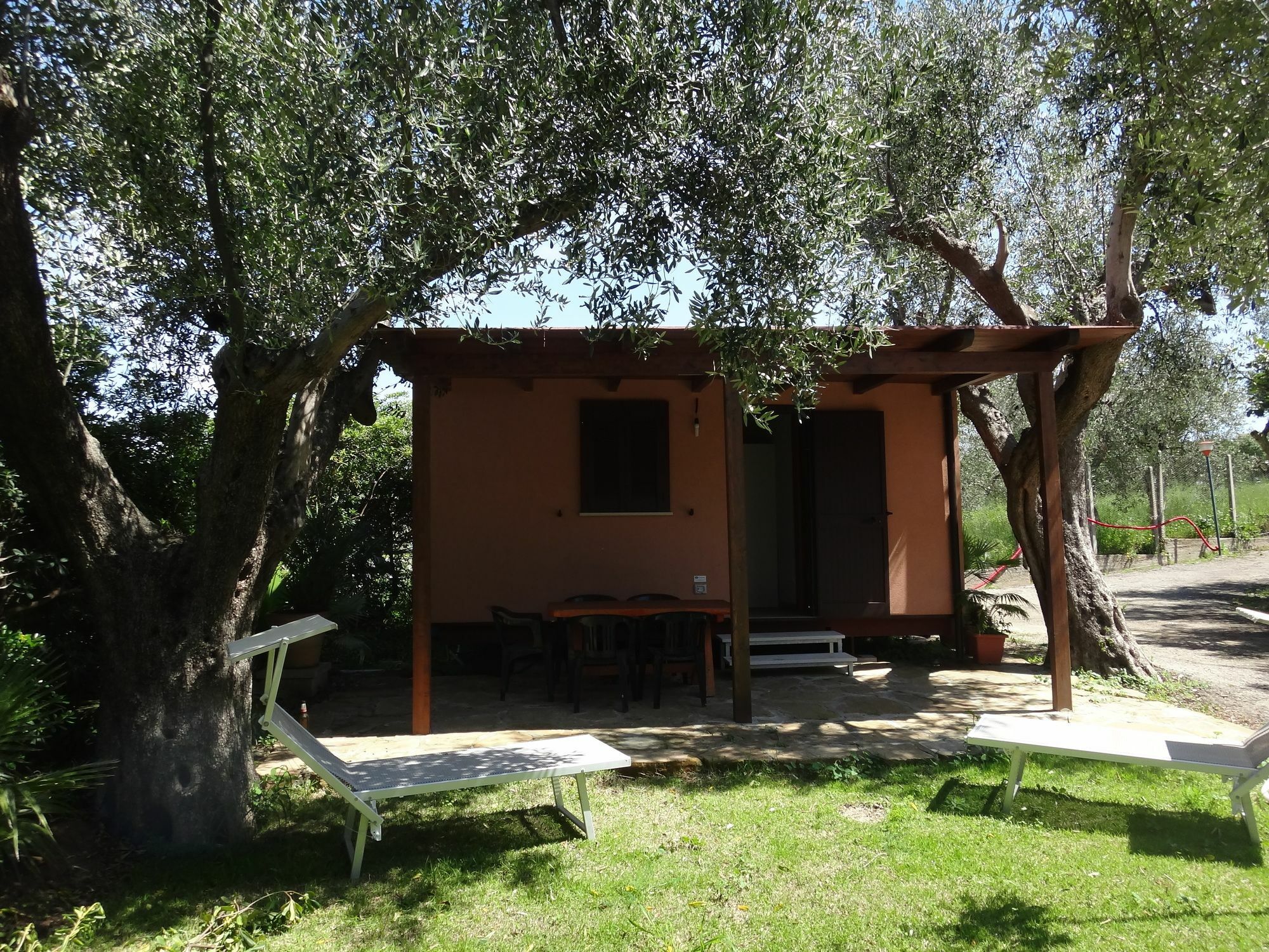 Serrone Aparthotel
