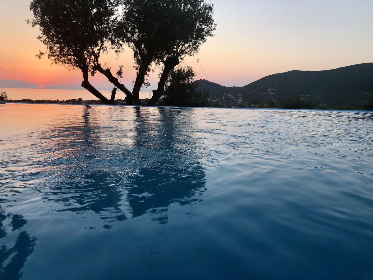 Serrone Apartahotel